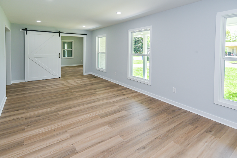 1304 Aston St - Photo 6 of 16