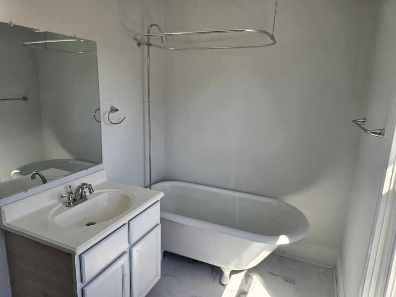 735 Woodland Ave - Photo 4 of 25