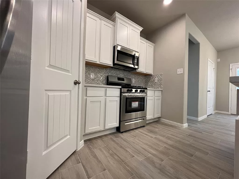 7950 Fijian Cypress Dr - Photo 7 of 18
