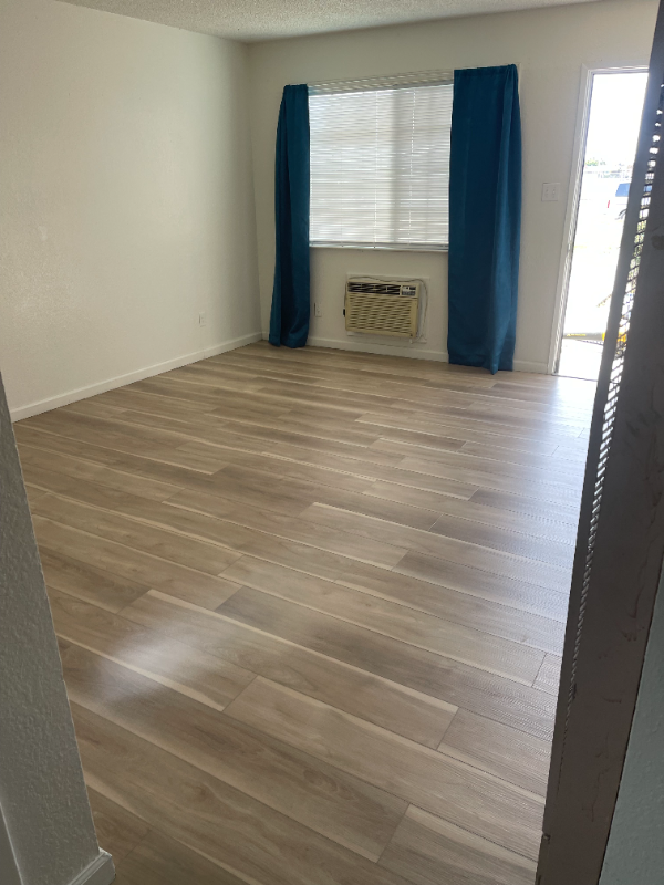 1530 Edgar Ave #101 - Photo 2 of 6
