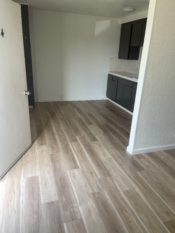 1530 Edgar Ave #101 - Photo 3 of 6