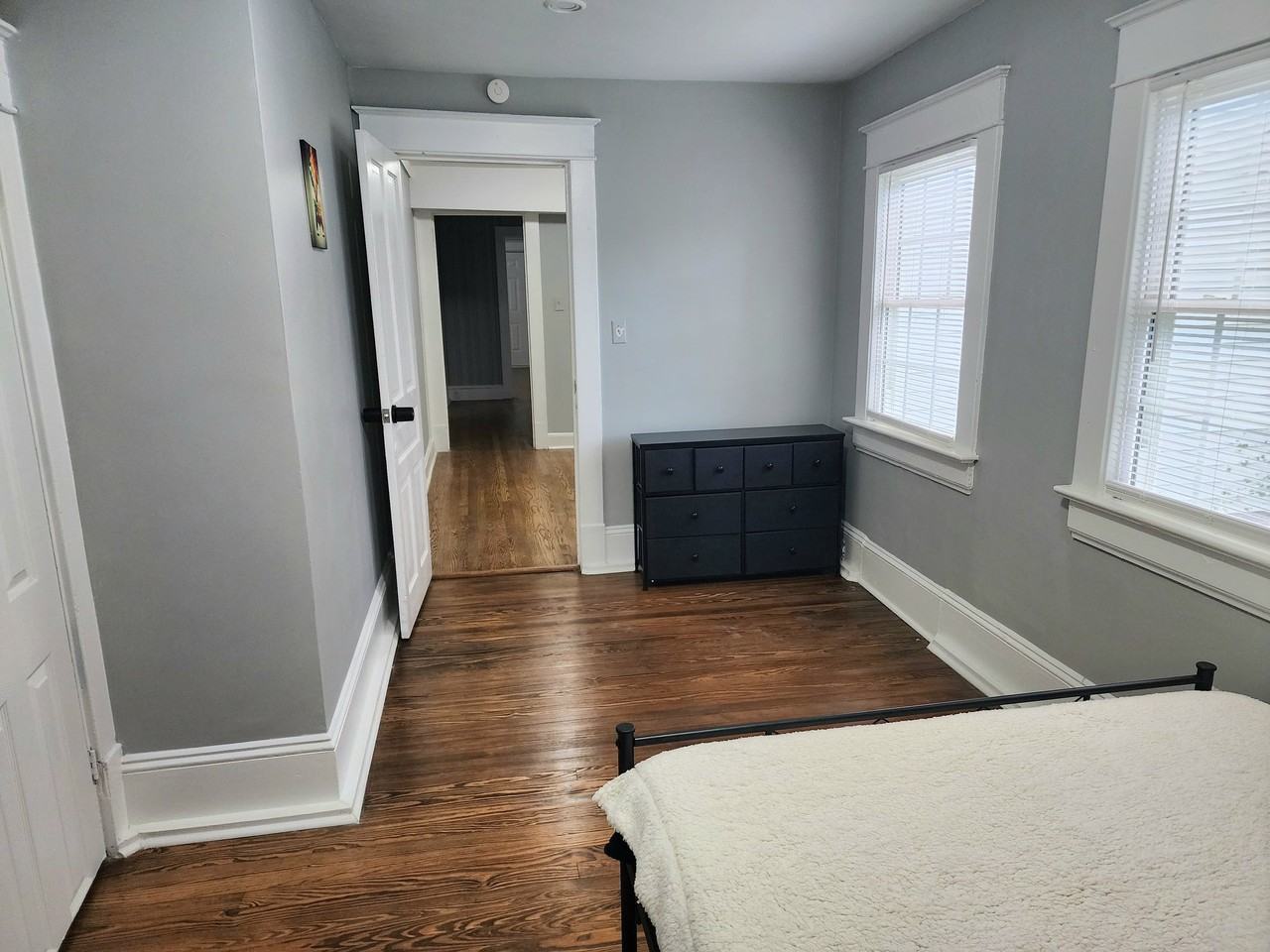523 Avent St - Photo 3 of 13