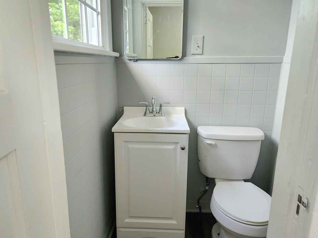 523 Avent St - Photo 5 of 13