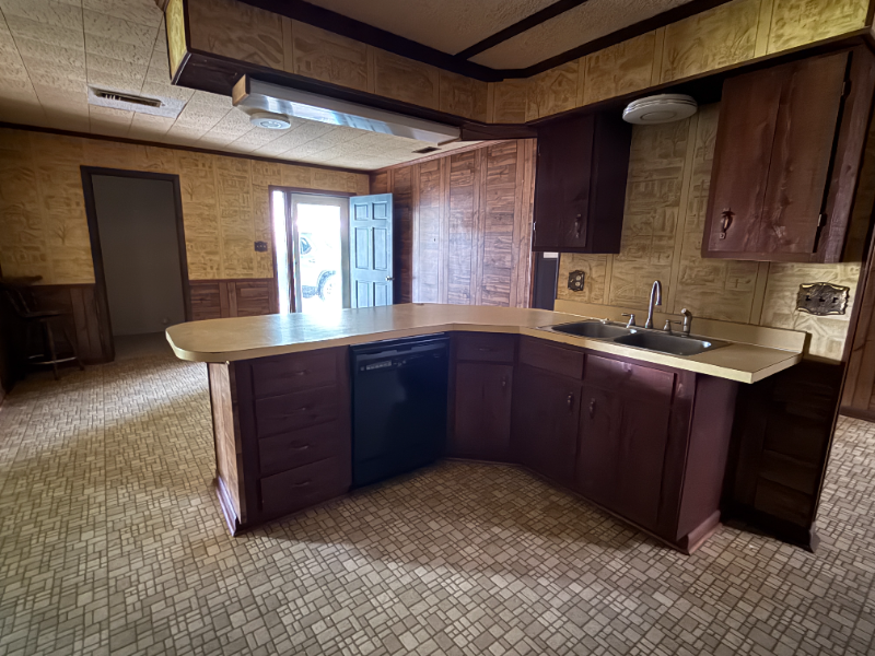 114 Brockton Dr - Photo 2 of 10