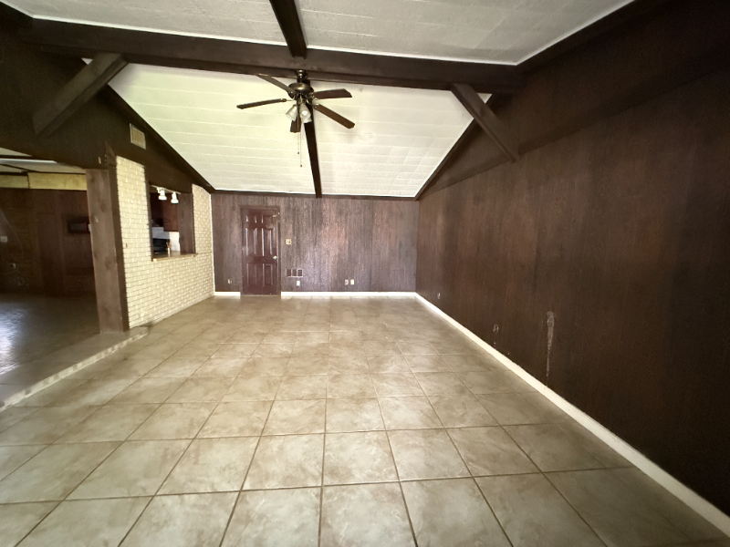 114 Brockton Dr - Photo 4 of 10