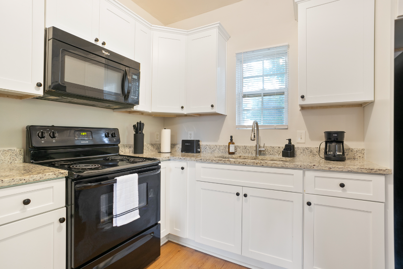 987 Dimmock St Sw #2 - Photo 3 of 20