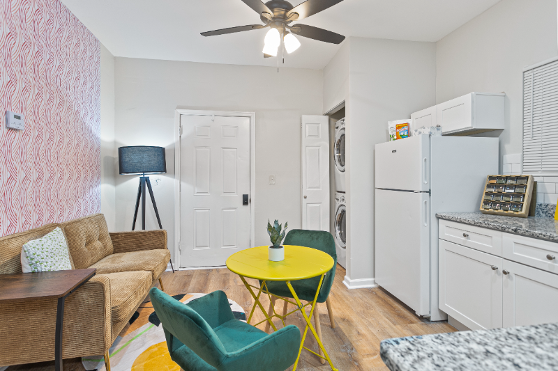 987 Dimmock St Sw #3 - Photo 4 of 20