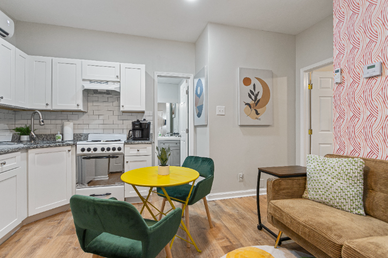 987 Dimmock St Sw #3 - Photo 6 of 20