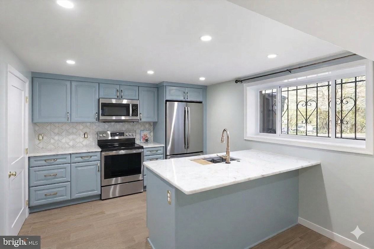 1401 S Greenbrier St #2 - Photo 3 of 9
