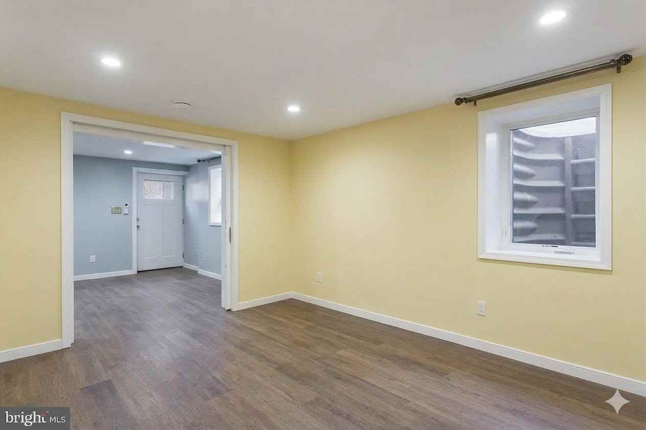 1401 S Greenbrier St #2 - Photo 7 of 9