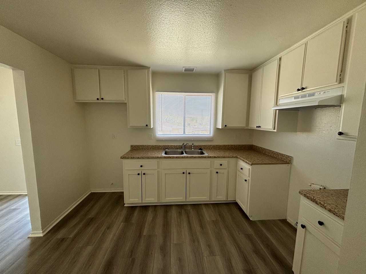 1134 E Avenue Q #5 - Photo 5 of 15