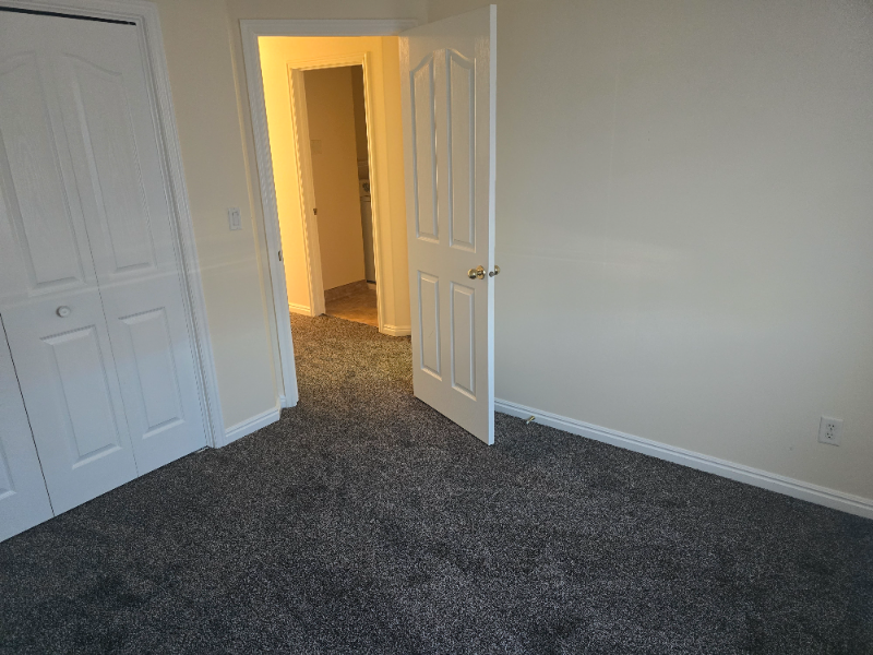 60 Eastsouth - Photo 6 of 9