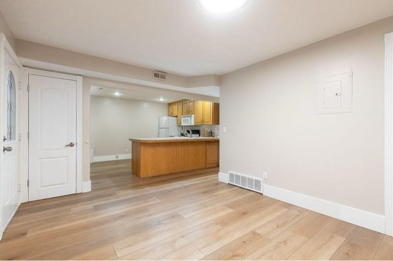 265 Sw - Photo 4 of 11