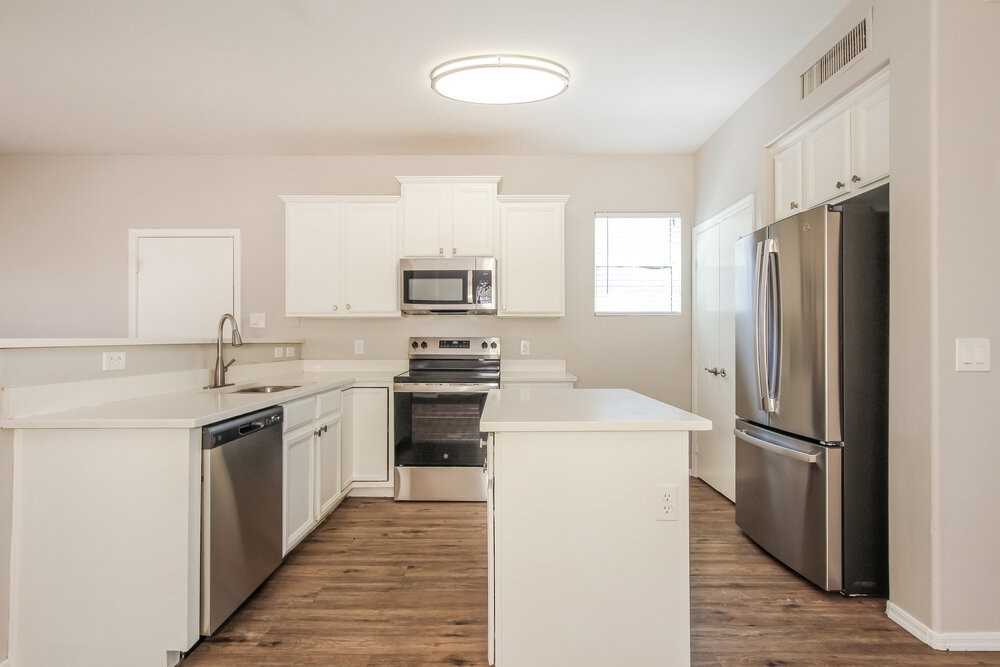 3929 W Irwin Ave - Photo 6 of 17