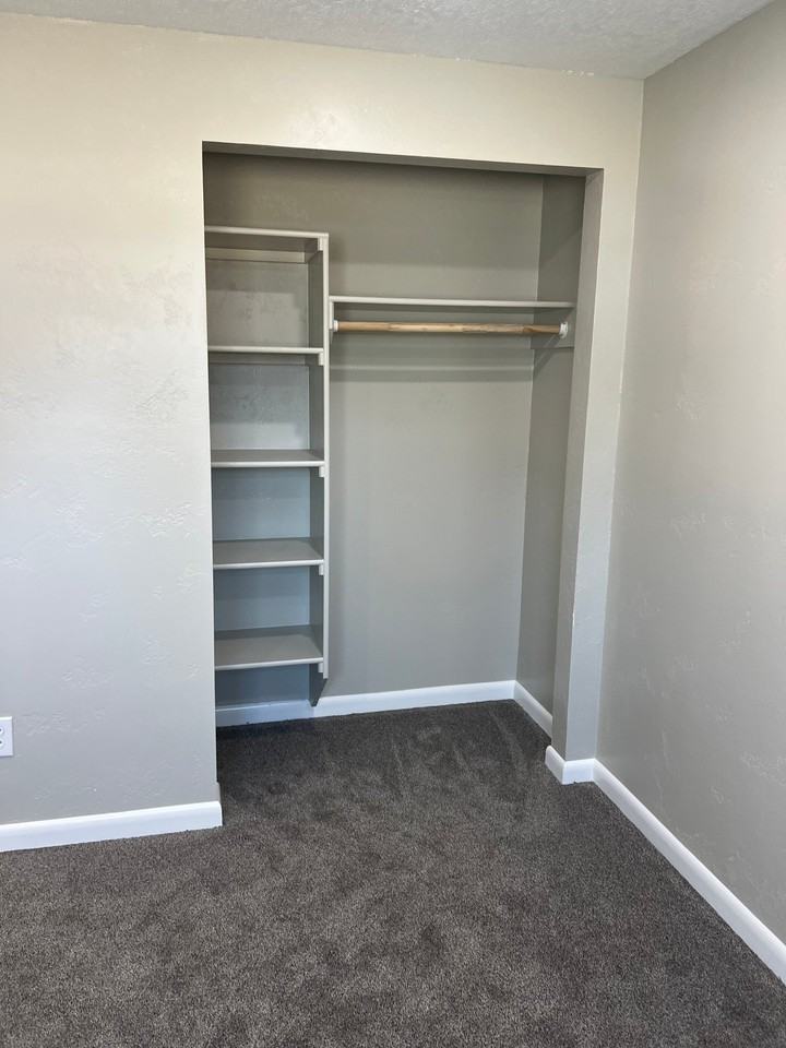 1203 S Elder St - Photo 6 of 12