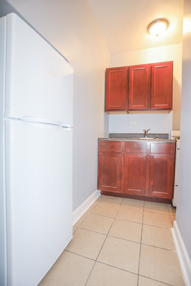 922 Eastwood Ave #5 - Photo 4 of 8