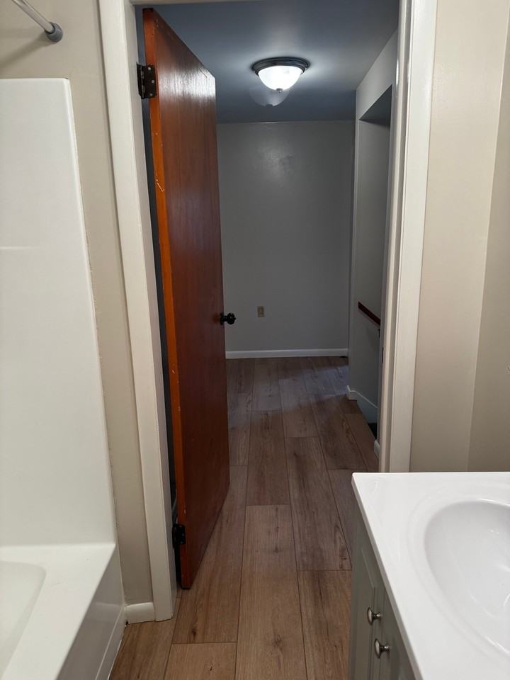 5426 Spring Rd #4 - Photo 2 of 19