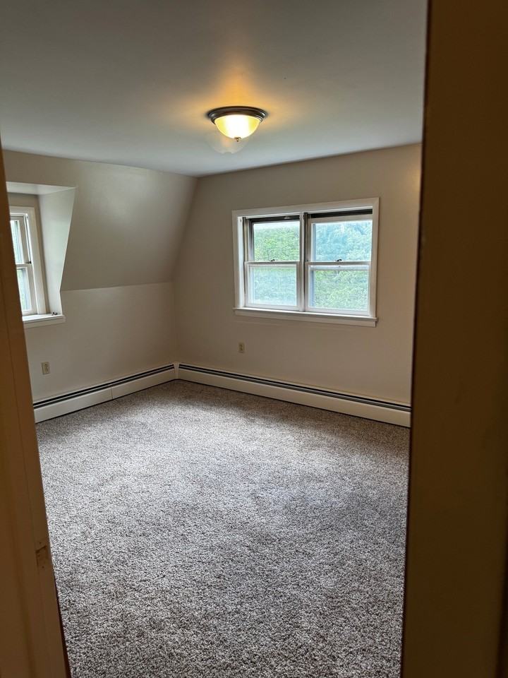 5426 Spring Rd #4 - Photo 5 of 19