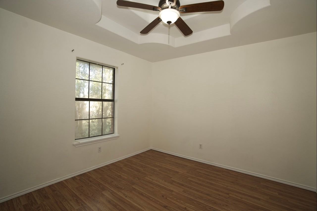 746 Sonesta Dr #C - Photo 3 of 4