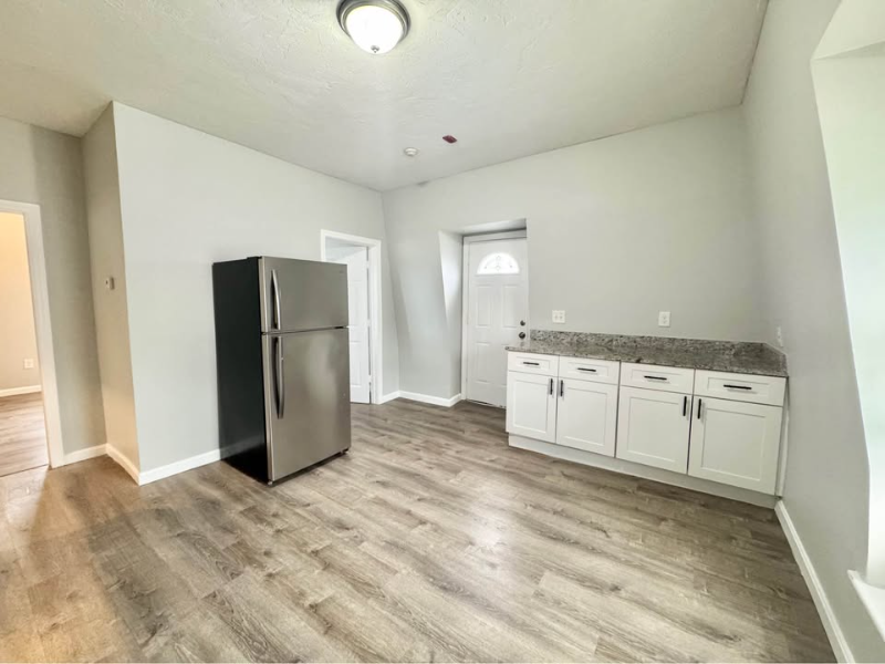 14 Windsor St #F - Photo 5 of 11