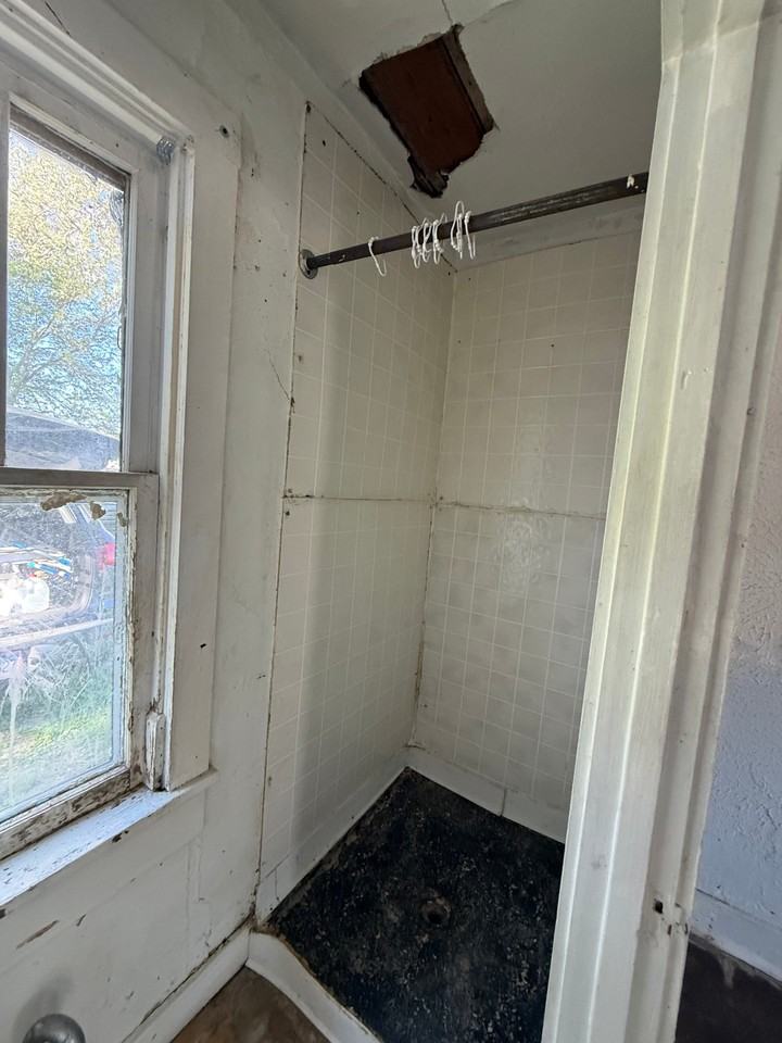 1700 W Grand Ave - Photo 4 of 7