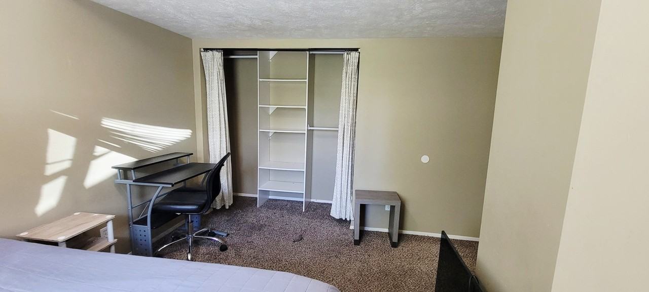 5564 W Townsend Way - Photo 4 of 6
