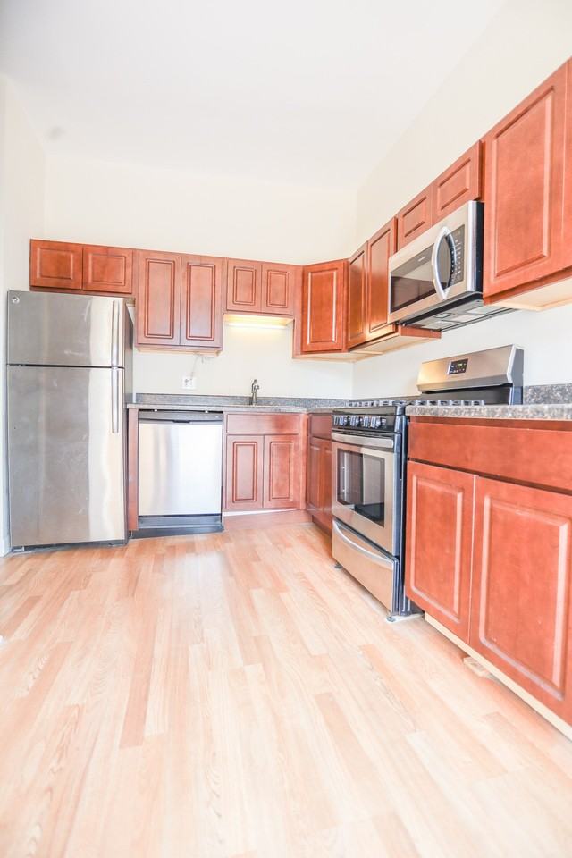 1578 N Clybourn Ave #3 - Photo 2 of 16