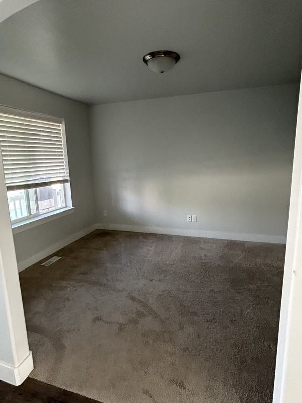 221 N Stone Gate Dr - Photo 3 of 28
