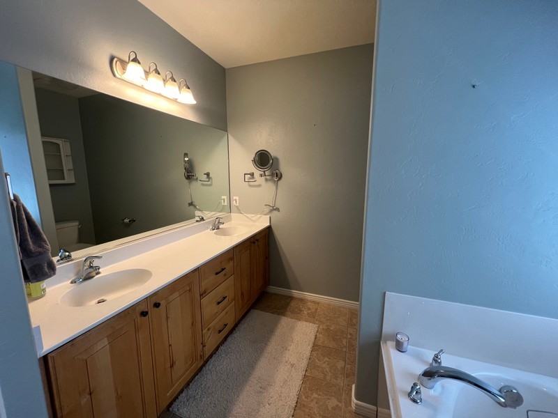 761 W Oak Green Dr - Photo 7 of 19