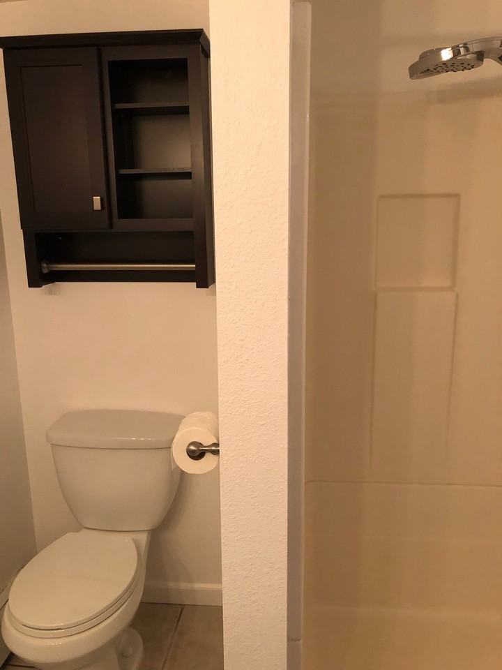 1607 Washington Dr #A - Photo 4 of 11