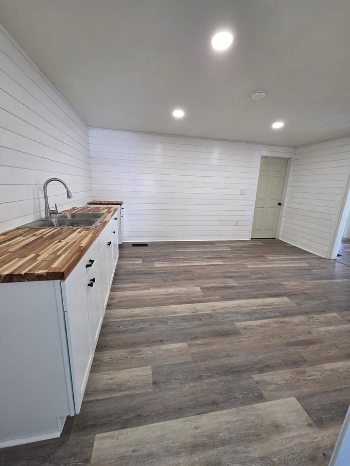 1045 Pittsburgh Ave - Photo 4 of 14