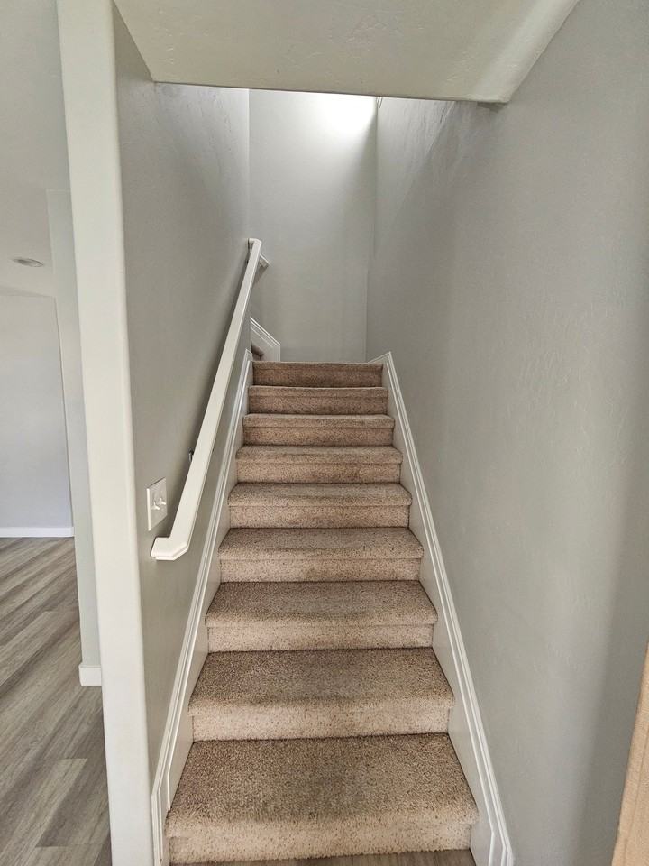 7963 N Smith Ranch Rd - Photo 4 of 15