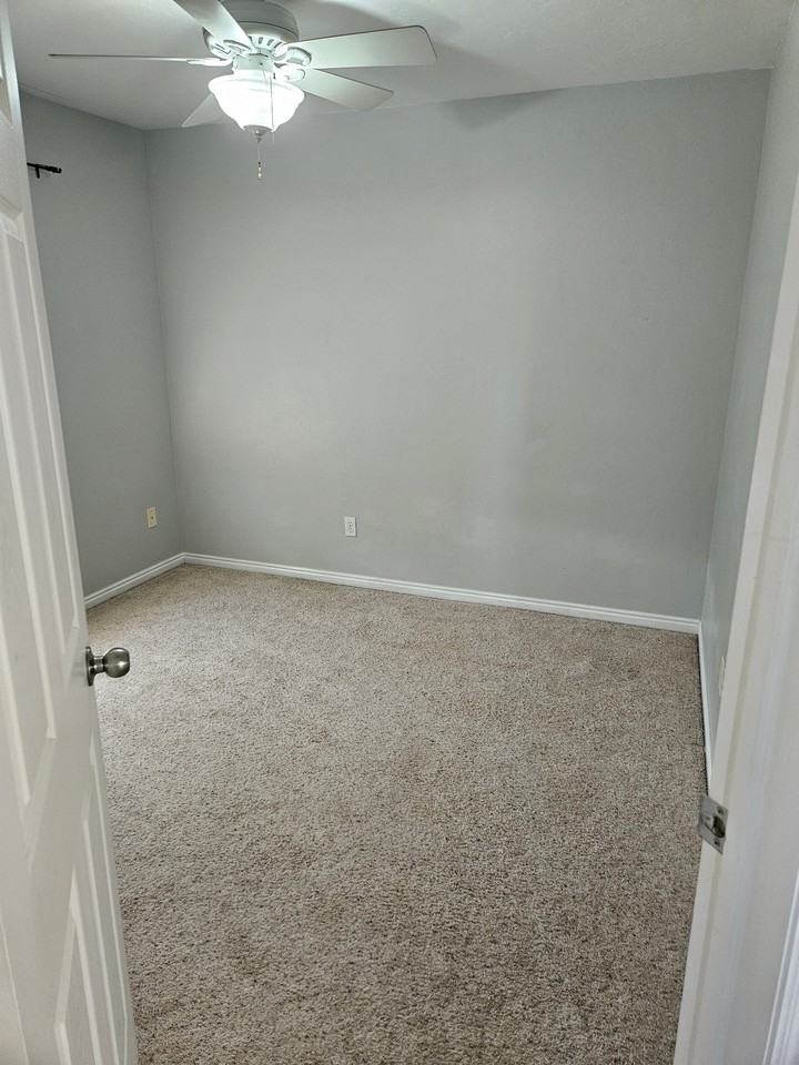 7963 N Smith Ranch Rd - Photo 7 of 15