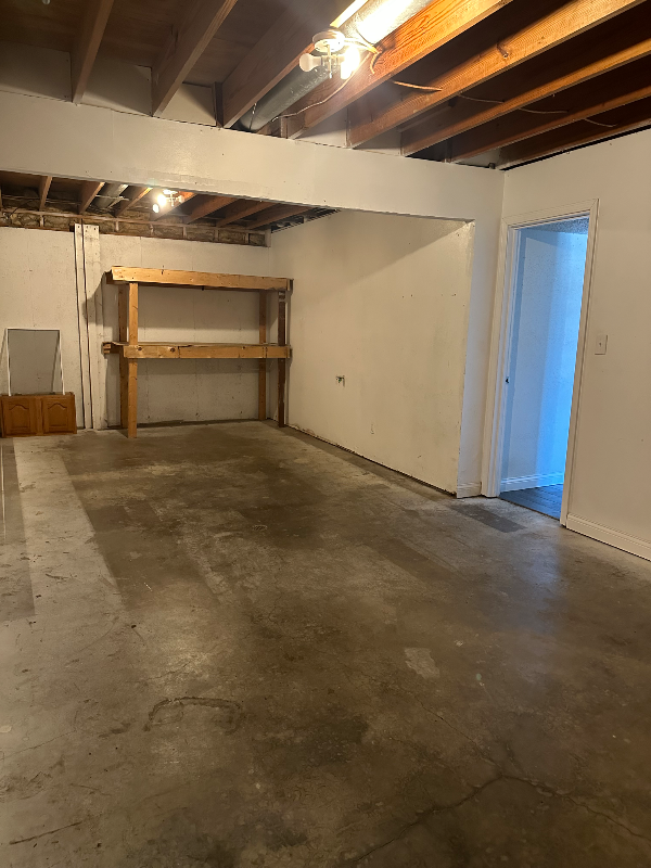 401 Douglas Dr #8 - Photo 5 of 8