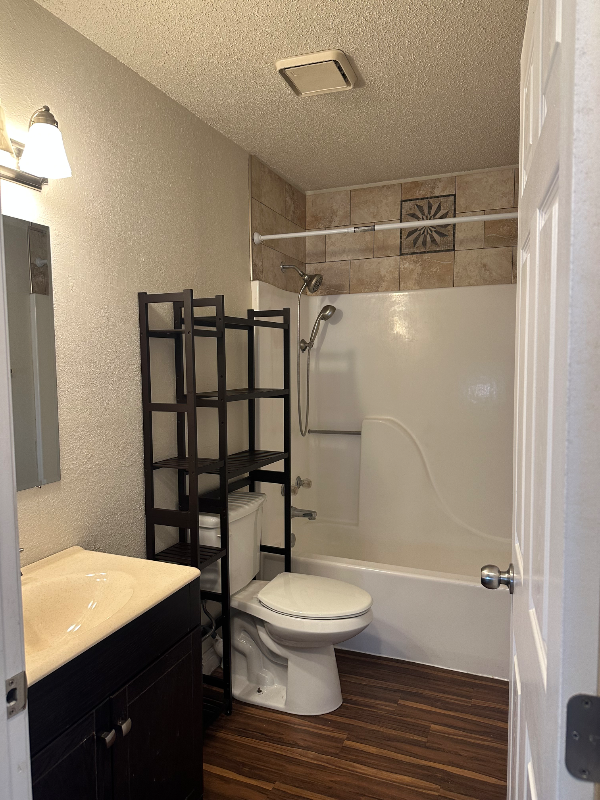 401 Douglas Dr #8 - Photo 6 of 8