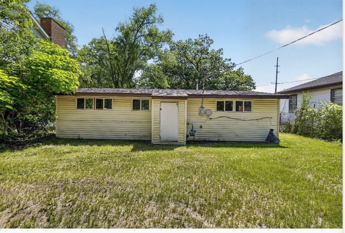2280 Roosevelt Pl - Photo 3 of 15