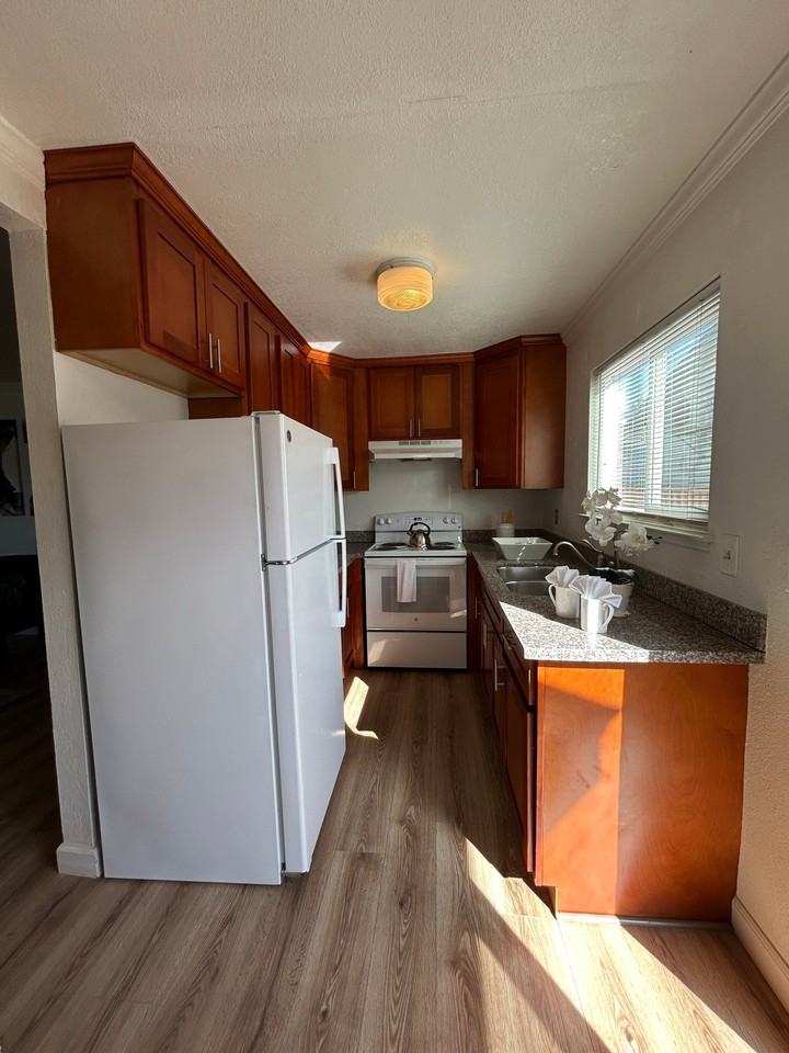 5155 Snow Dr - Photo 5 of 11