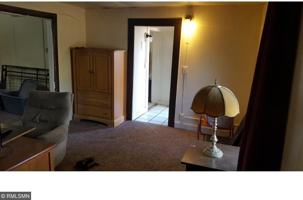 featured image of 93 Sycamore St W