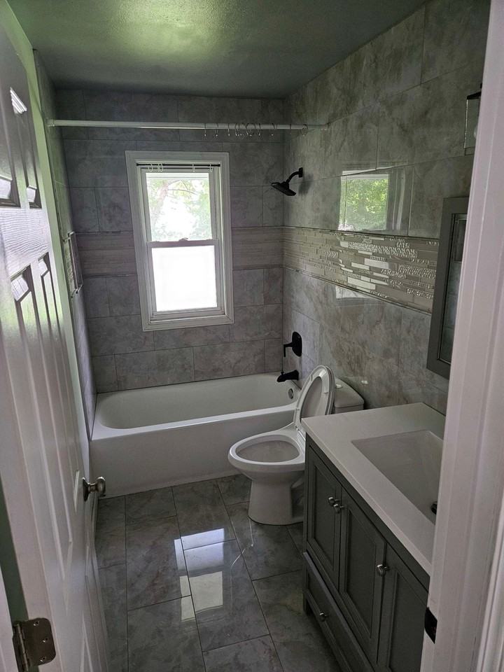 6130 W Fairmount Ave - Photo 6 of 7