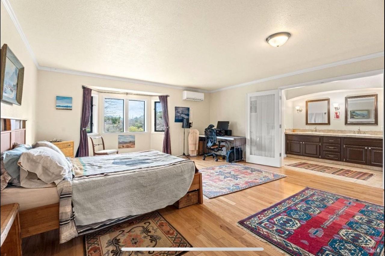2567 Hendricks Rd - Photo 3 of 16