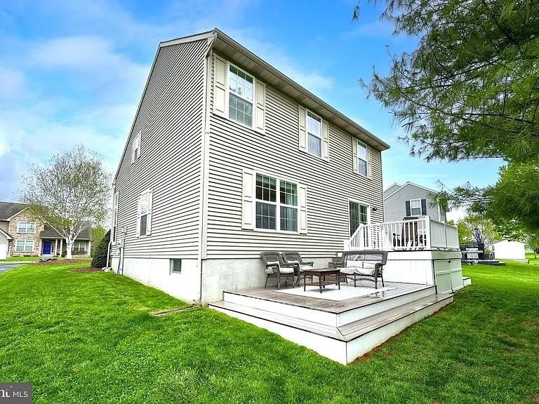 102 Bloomfield Dr - Photo 7 of 20