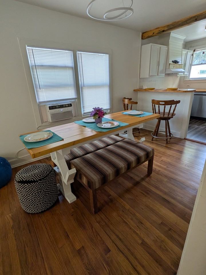 958 Montgomery St - Photo 7 of 20