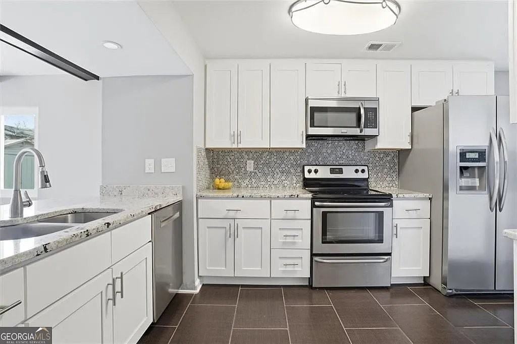 334 Home Park Ave Nw - Photo 5 of 26