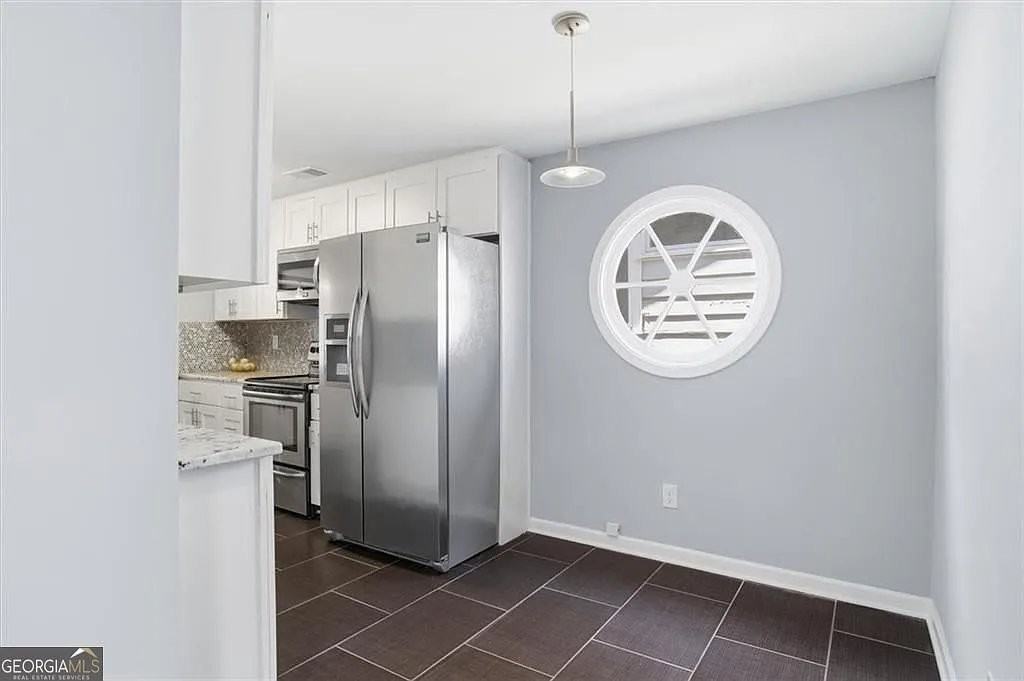 334 Home Park Ave Nw - Photo 6 of 26