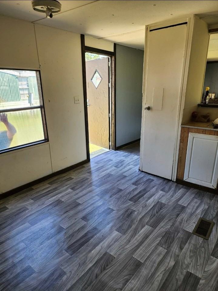 1421 Gilbert Dr #6 - Photo 3 of 5