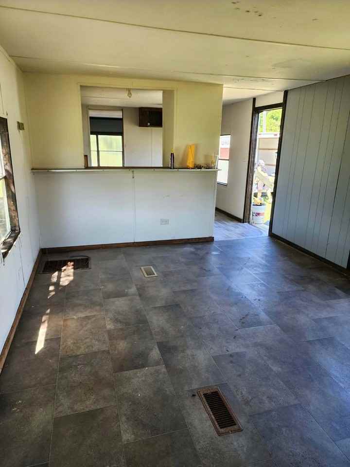 1421 Gilbert Dr #6 - Photo 4 of 5