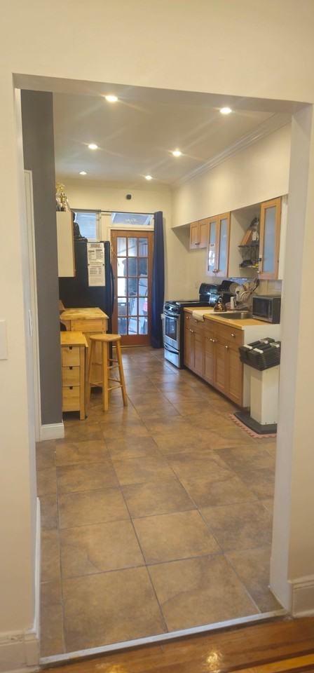 1954 Powell Ave #2 - Photo 3 of 10