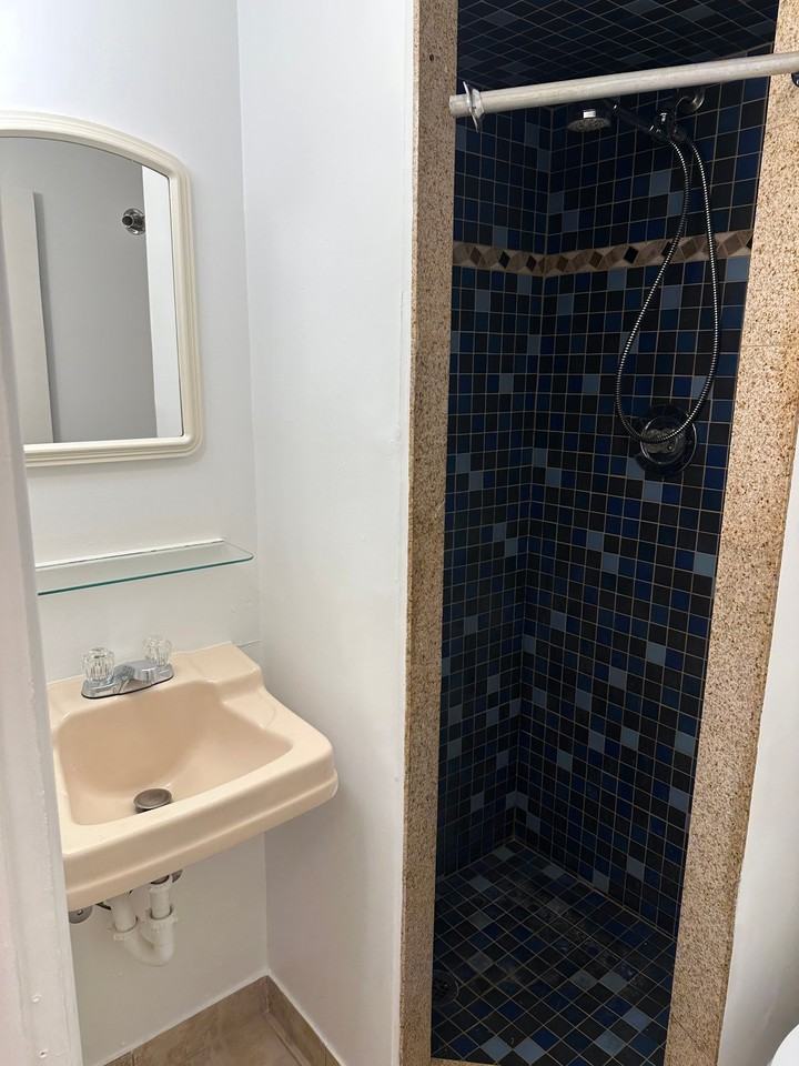 312 5th Ave Nw #7 - Photo 3 of 4