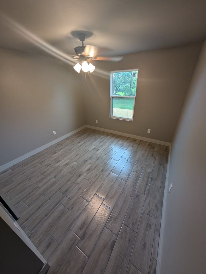 2725 Nora St - Photo 3 of 8