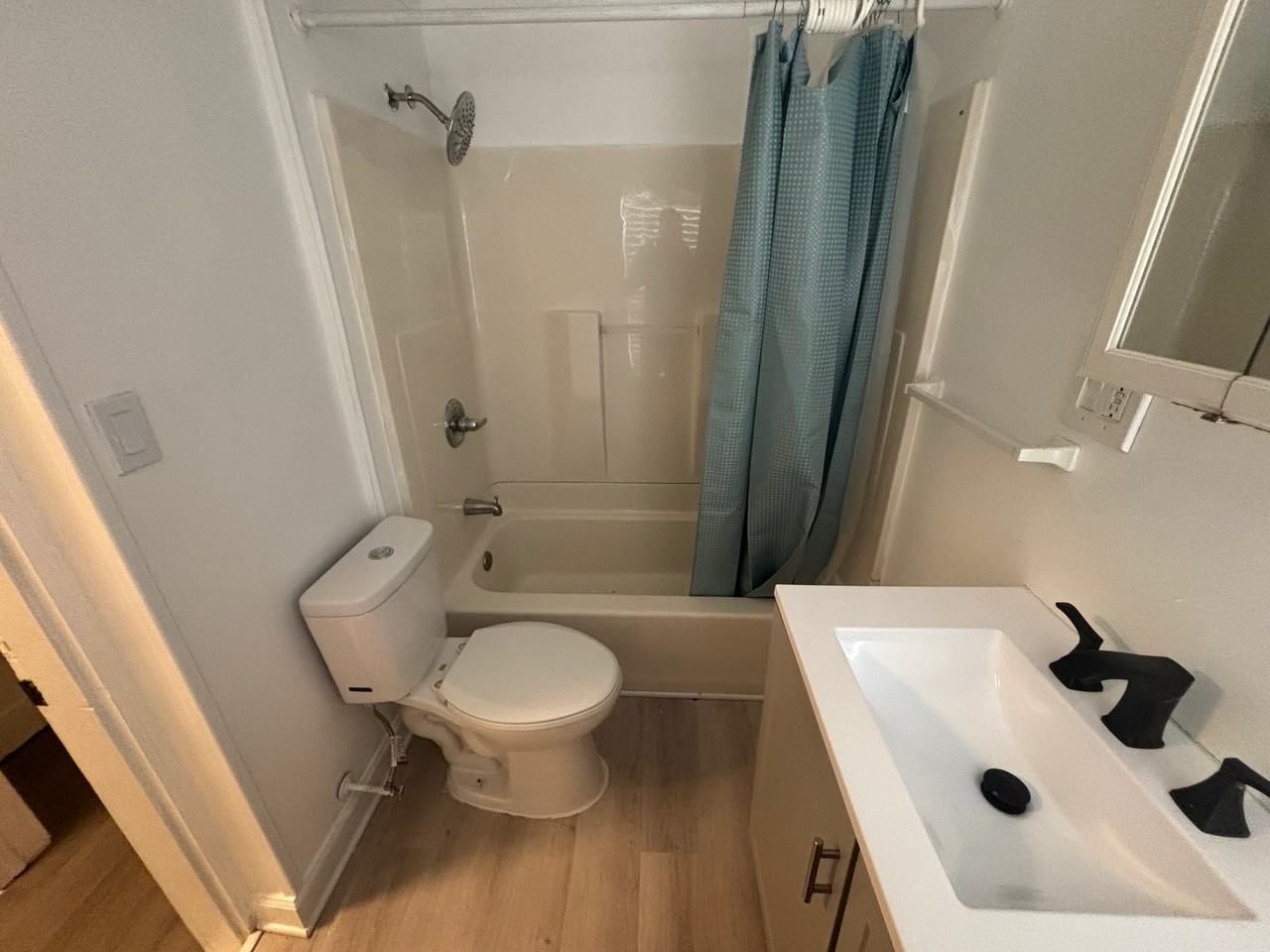 3650 Lakefield Dr - Photo 5 of 9